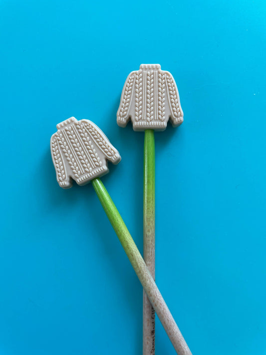 Knitting Needle Stoppers - Realistic Knit Sweater: Beige